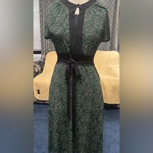 Elegant Green and Black Women's Dress